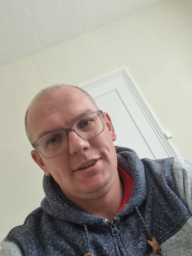 Profil de Djigui, 46 ans, Échangiste à Namur