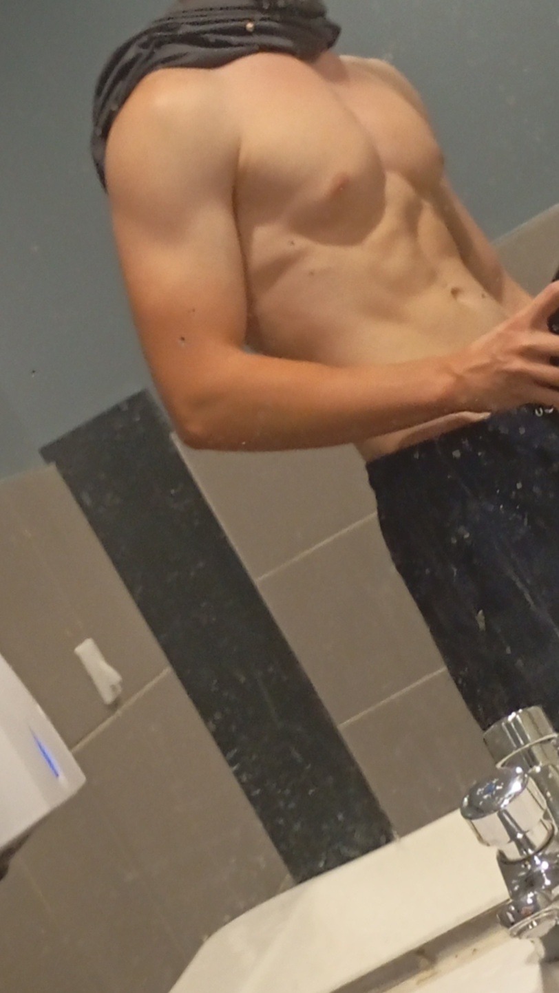 Profil de Mouslim, 20 ans, Échangiste à High River