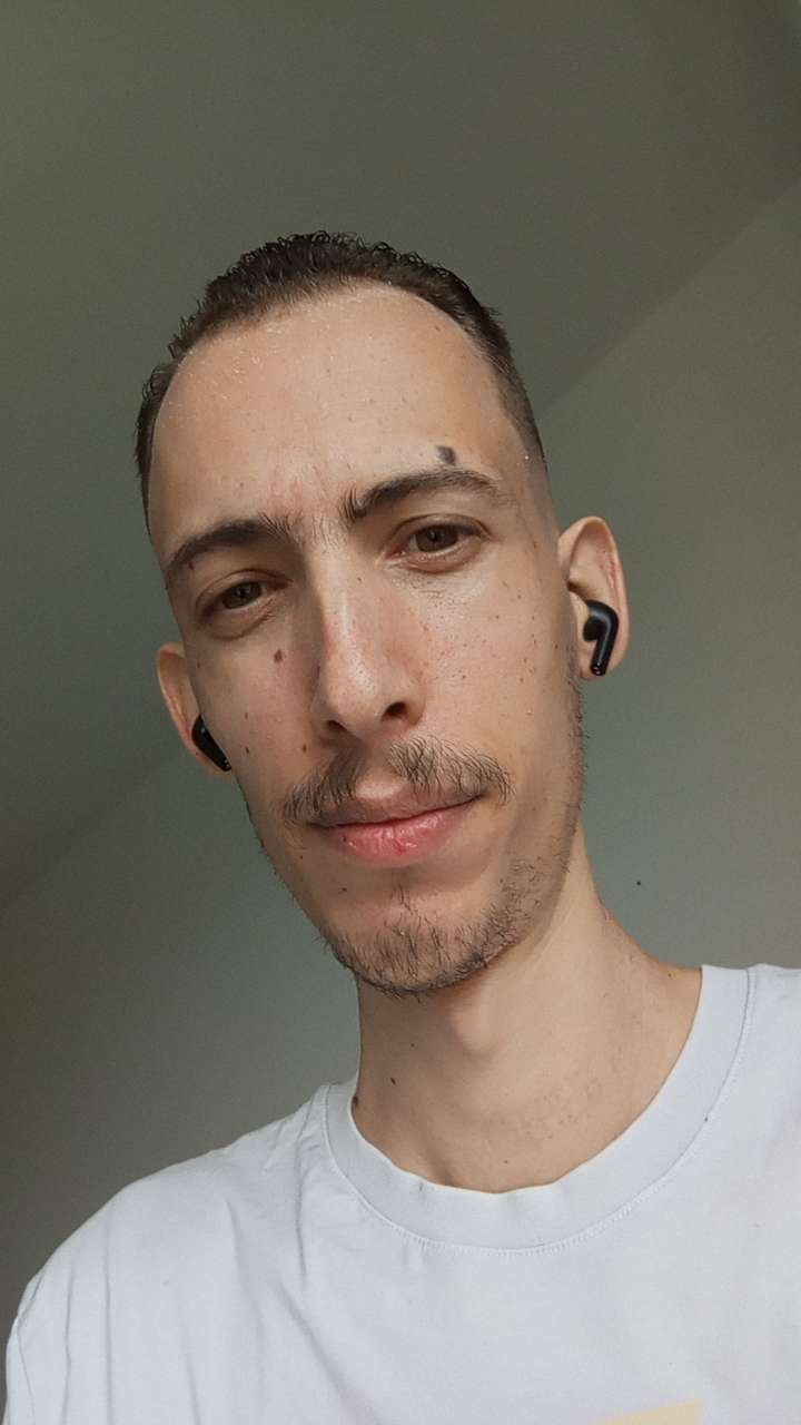 Profil de Faresse, 27 ans, Échangiste à Lampman