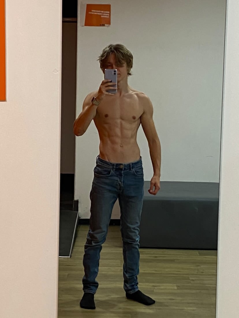 Profil de Youni, 21 ans, Échangiste à Diamond Valley