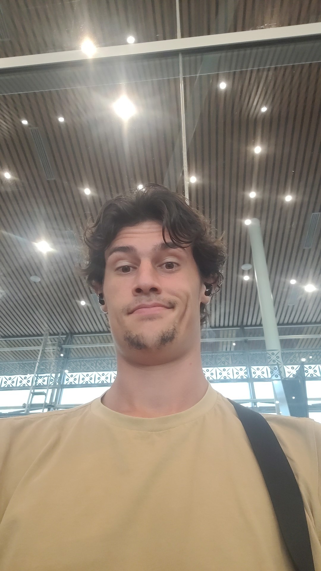 Profil de Nacym, 23 ans, Échangiste à Morrin