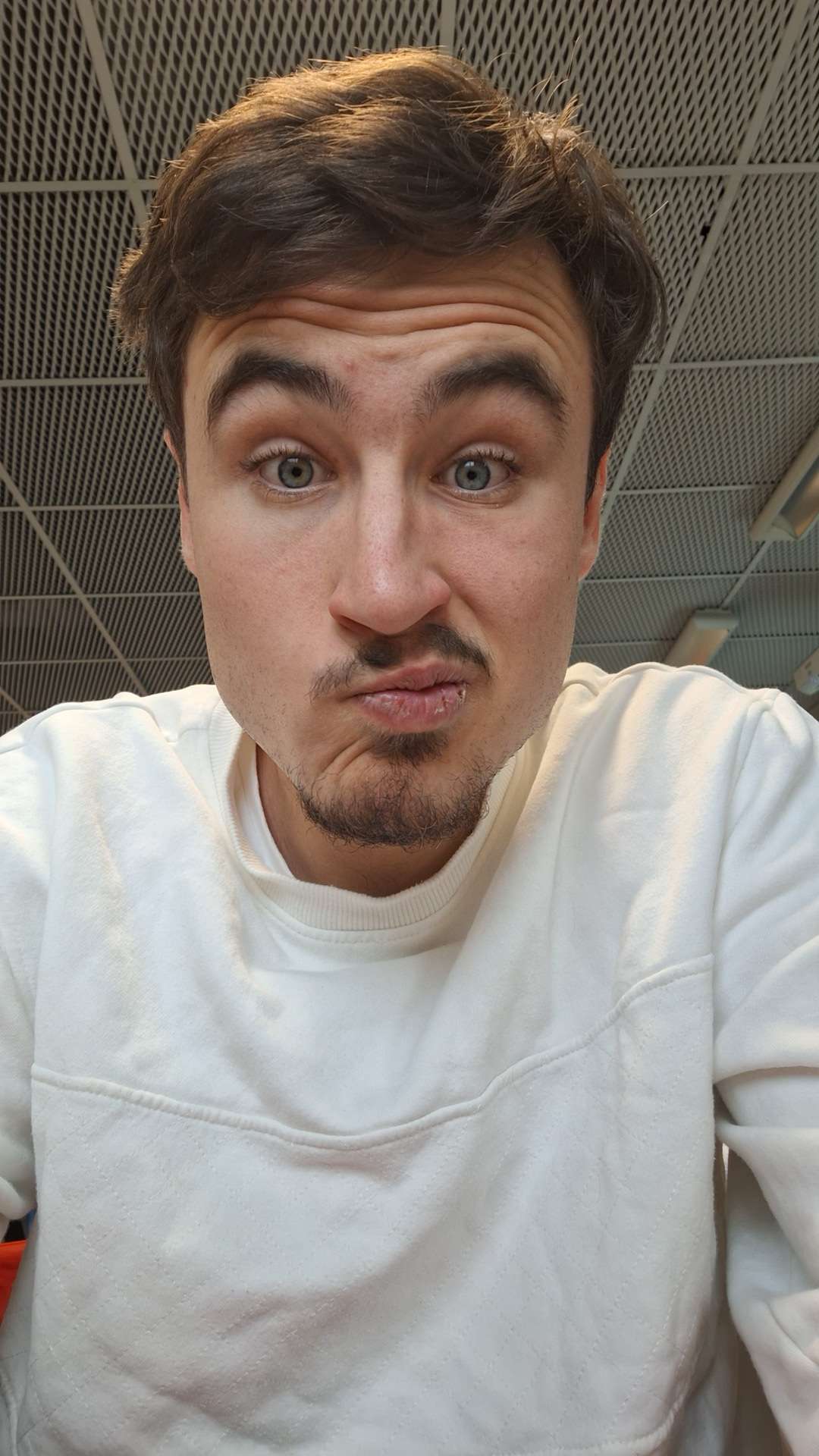 Profil de Eldar, 20 ans, Échangiste à Marengo