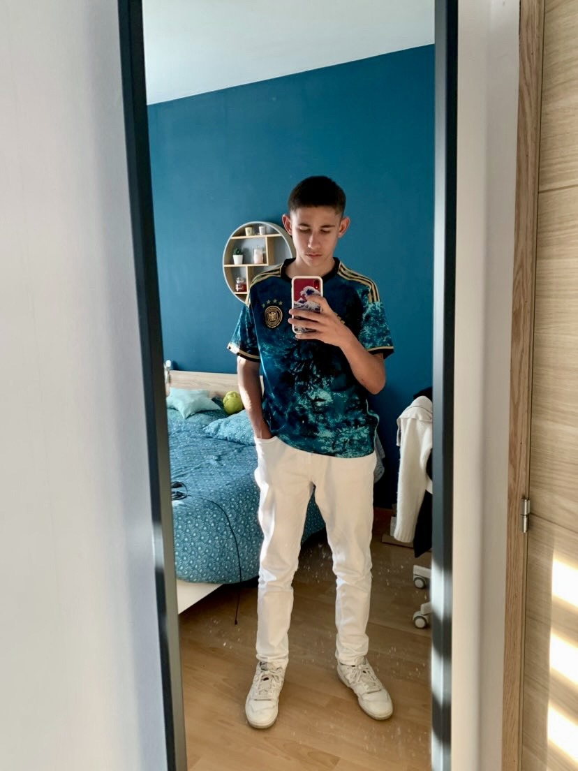 Profil de Ferhat, 18 ans, Échangiste à Saint-Fulgence