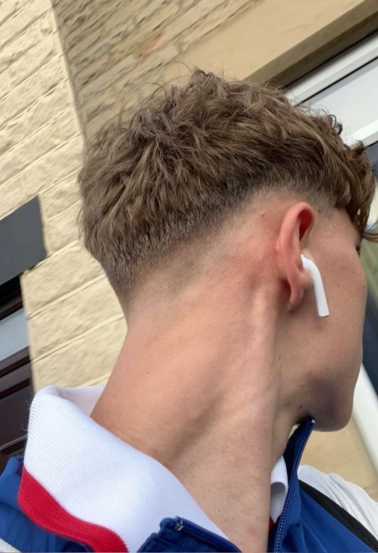 Profil de Louca, 21 ans, Échangiste à Behchoko