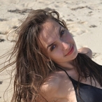 Profil de Narimene, 30 ans, Échangiste à Courcelles