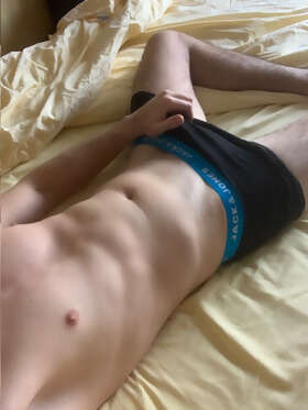 Profil de Dgino, 32 ans, Échangiste à Frontier