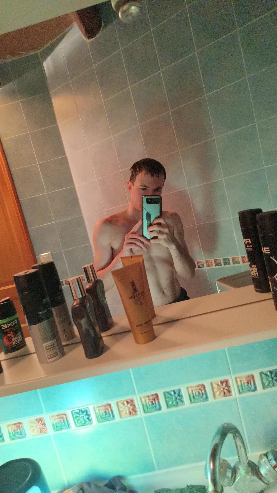 Profil de Younn, 24 ans, Échangiste à Clair