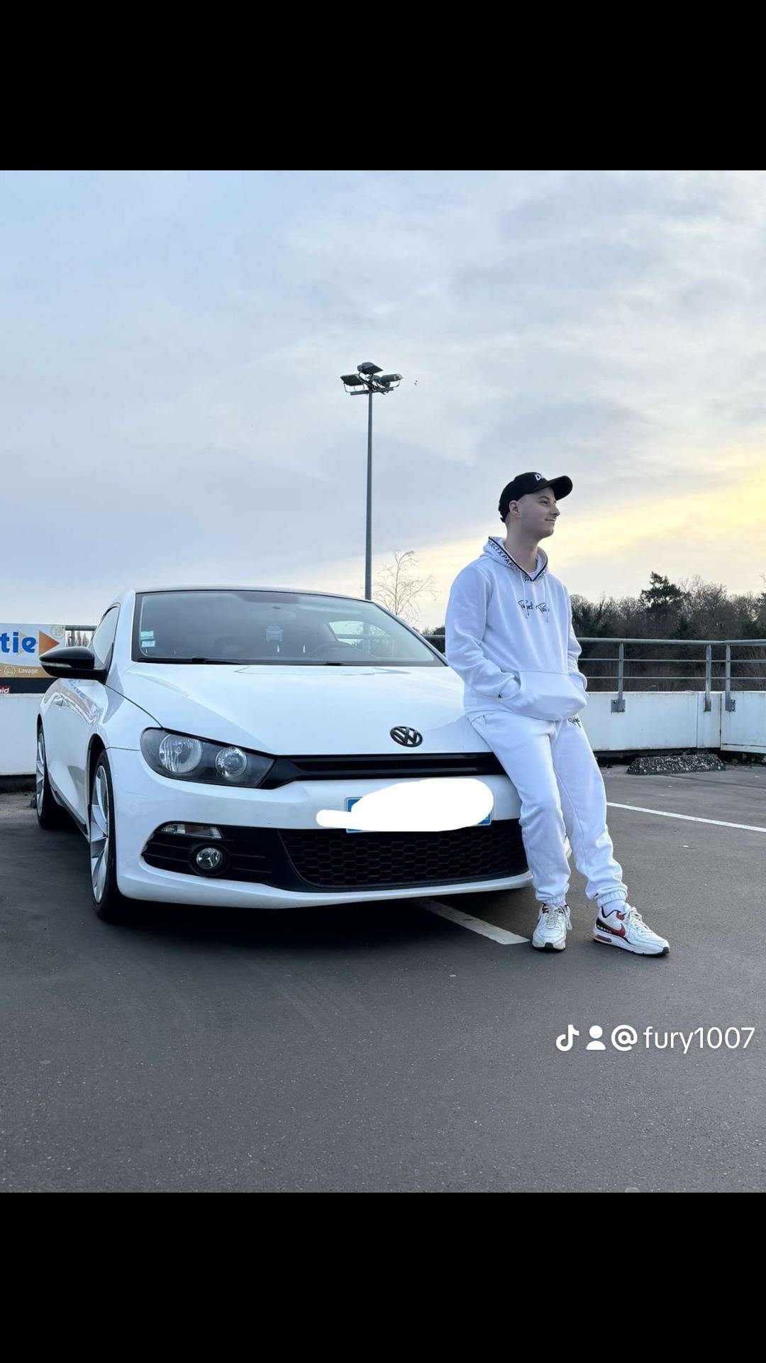 Profil de Dragisa, 23 ans, Échangiste à Maisonnette