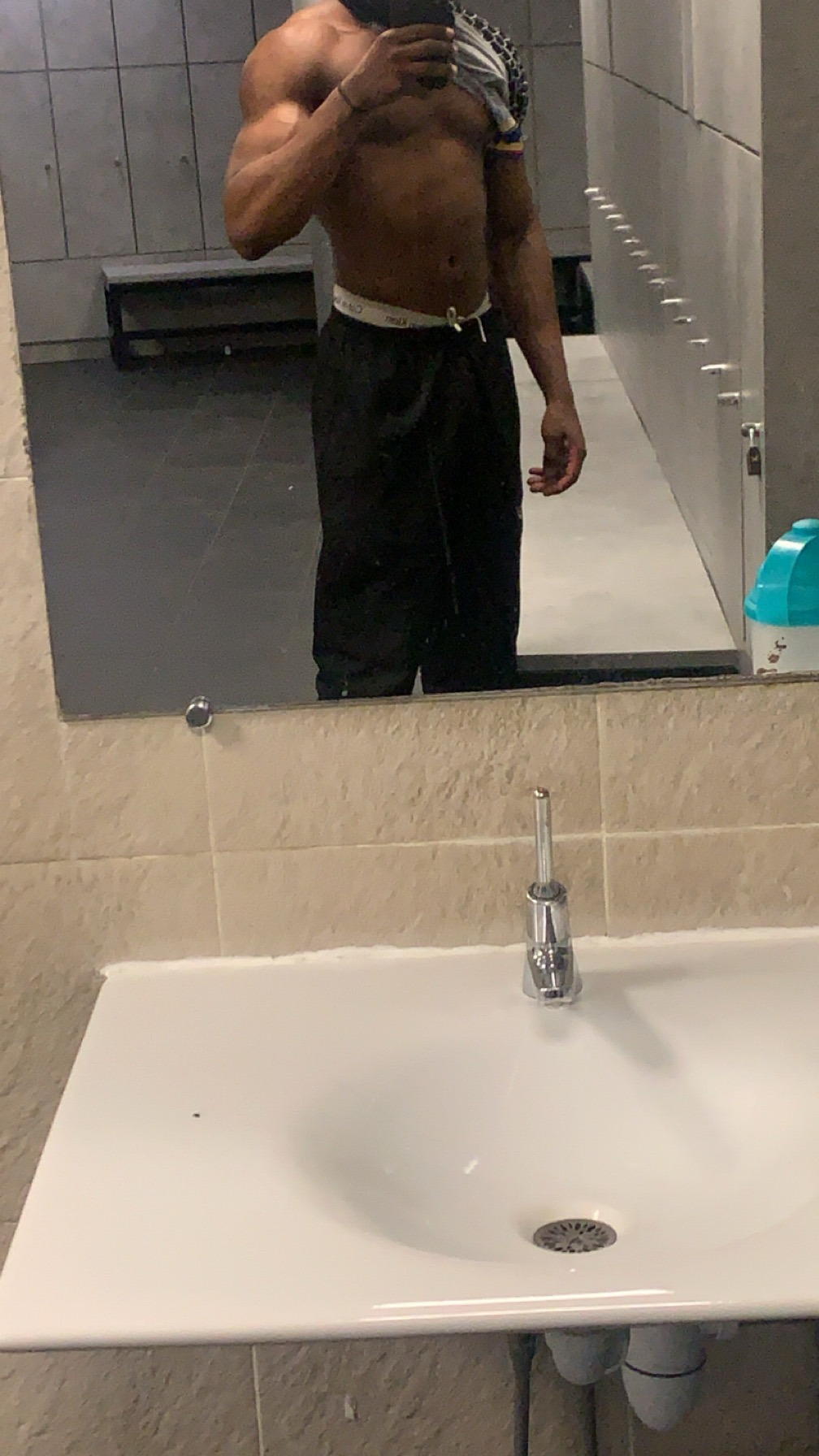 Profil de Noann, 20 ans, Échangiste à Sutton