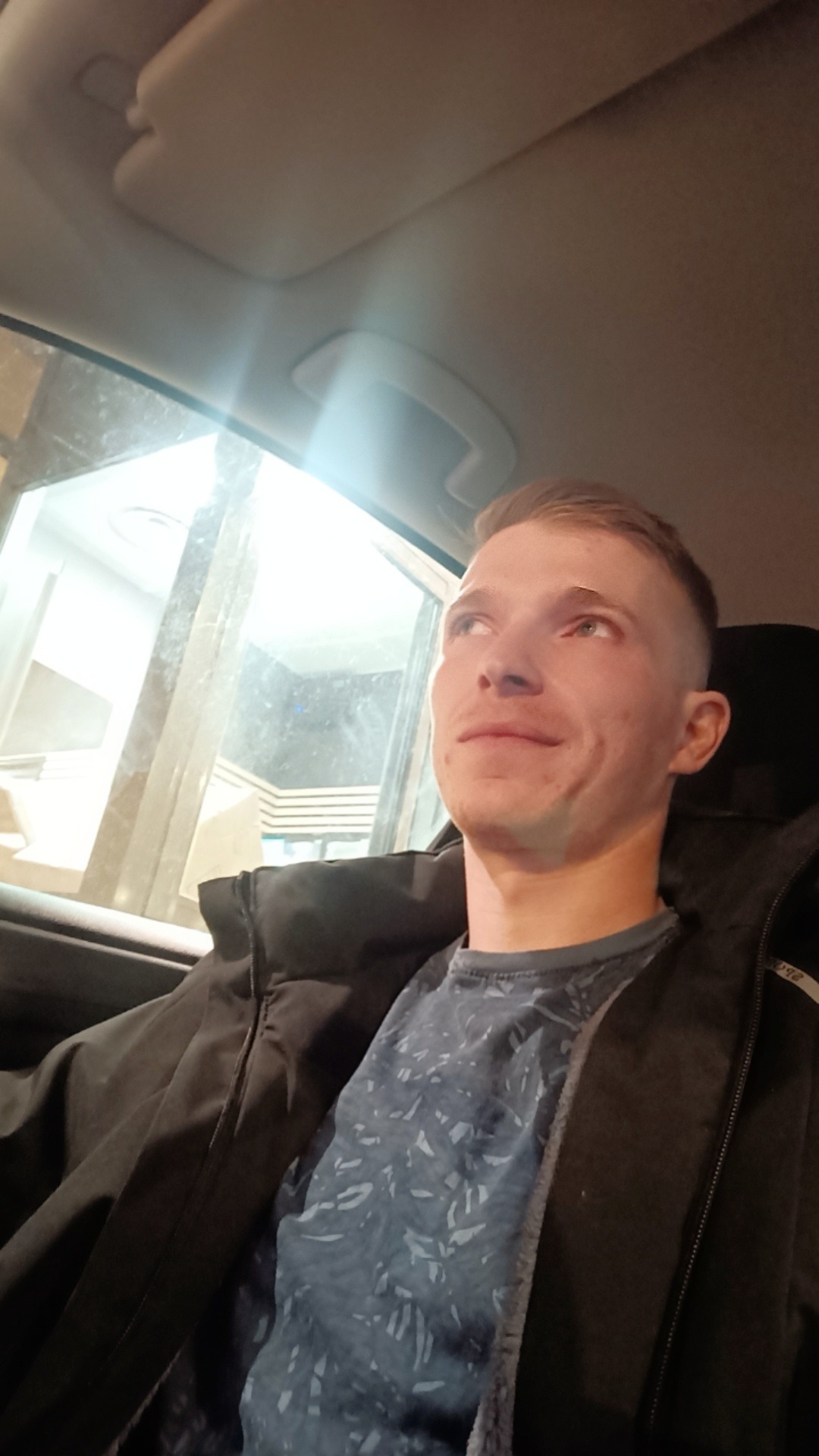 Profil de Aadil, 30 ans, Échangiste à Saint-Eugène